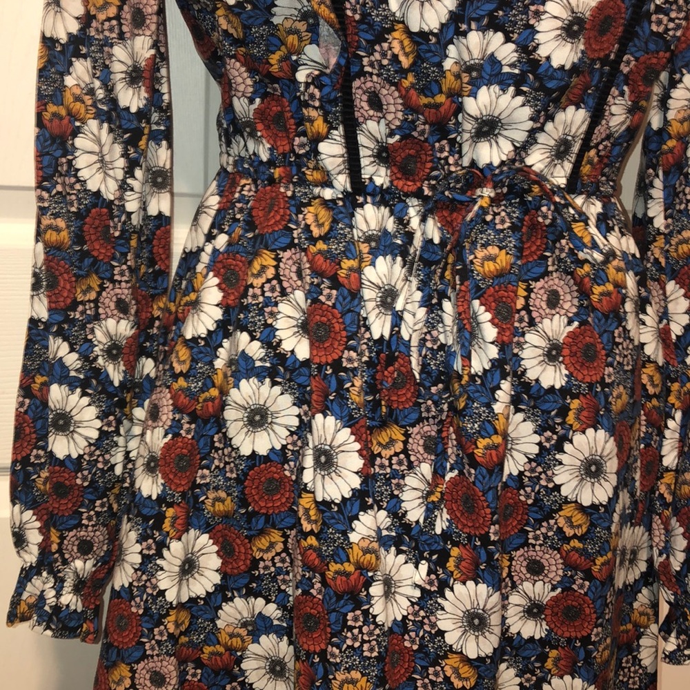 💐Lauren Conrad Floral Dress💐 - Picture 3 of 8